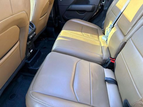 Used 2023 Jeep Wrangler Unlimited Sahara w/ Cold Weather Group image 7