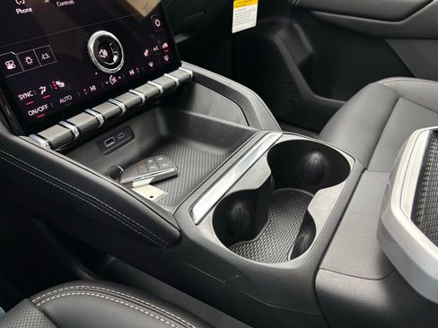 New 2026 GMC Terrain Elevation w/ Elevation Premium Package image 29