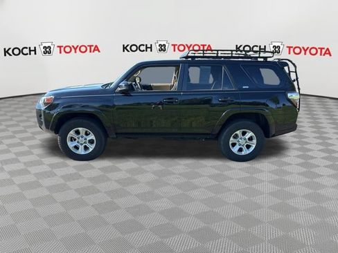 Used 2019 Toyota 4Runner SR5 AWD/4WD image 4