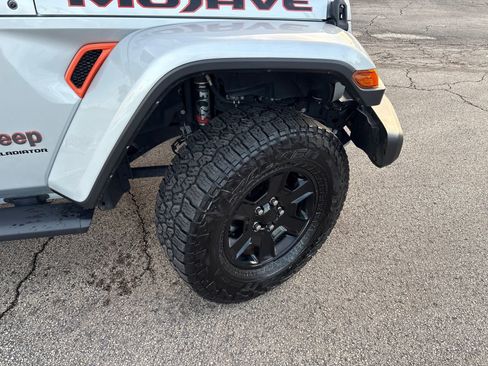 Used 2023 Jeep Gladiator Mojave w/ Cold Weather Group image 33