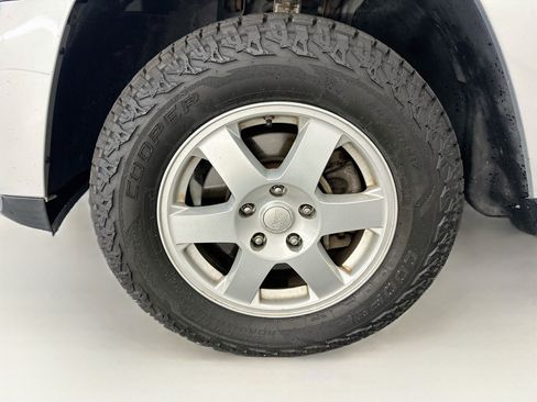 Used 2008 Jeep Grand Cherokee Laredo AWD/4WD image 33