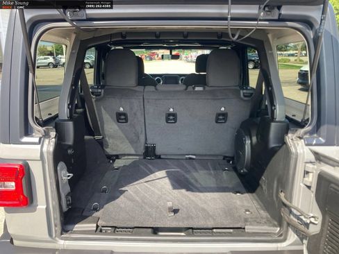 Used 2021 Jeep Wrangler Unlimited Sahara w/ Uconnect 4C Nav & Sound Group AWD/4WD image 10