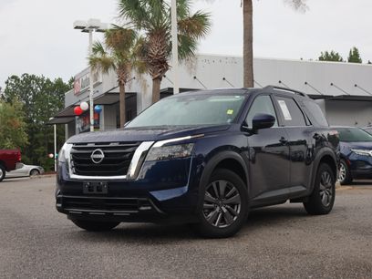 Used 2024 Nissan Pathfinder SV