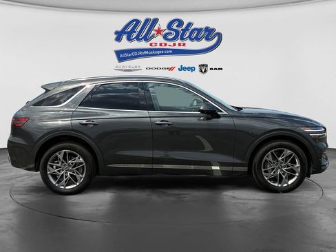 Used 2025 Genesis GV70 2.5T AWD/4WD image 4