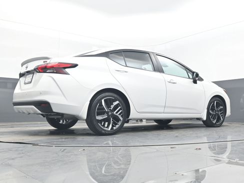 Certified 2025 Nissan Versa SR w/ Trunk Package image 29