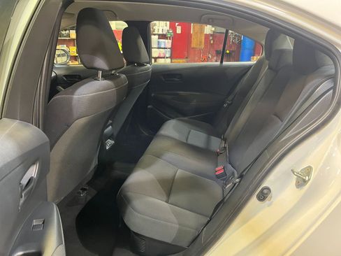 Used 2025 Toyota Corolla LE image 24