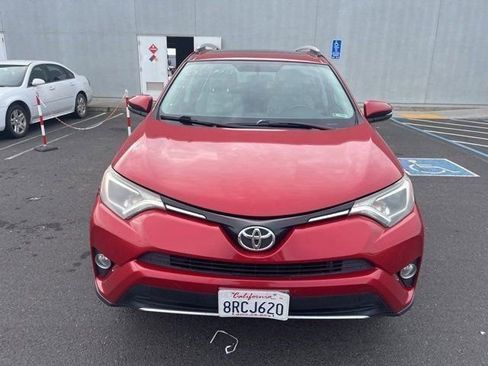 Used 2016 Toyota RAV4 XLE image 2