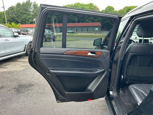 Used 2019 Mercedes-Benz GLS 450 4MATIC image 18