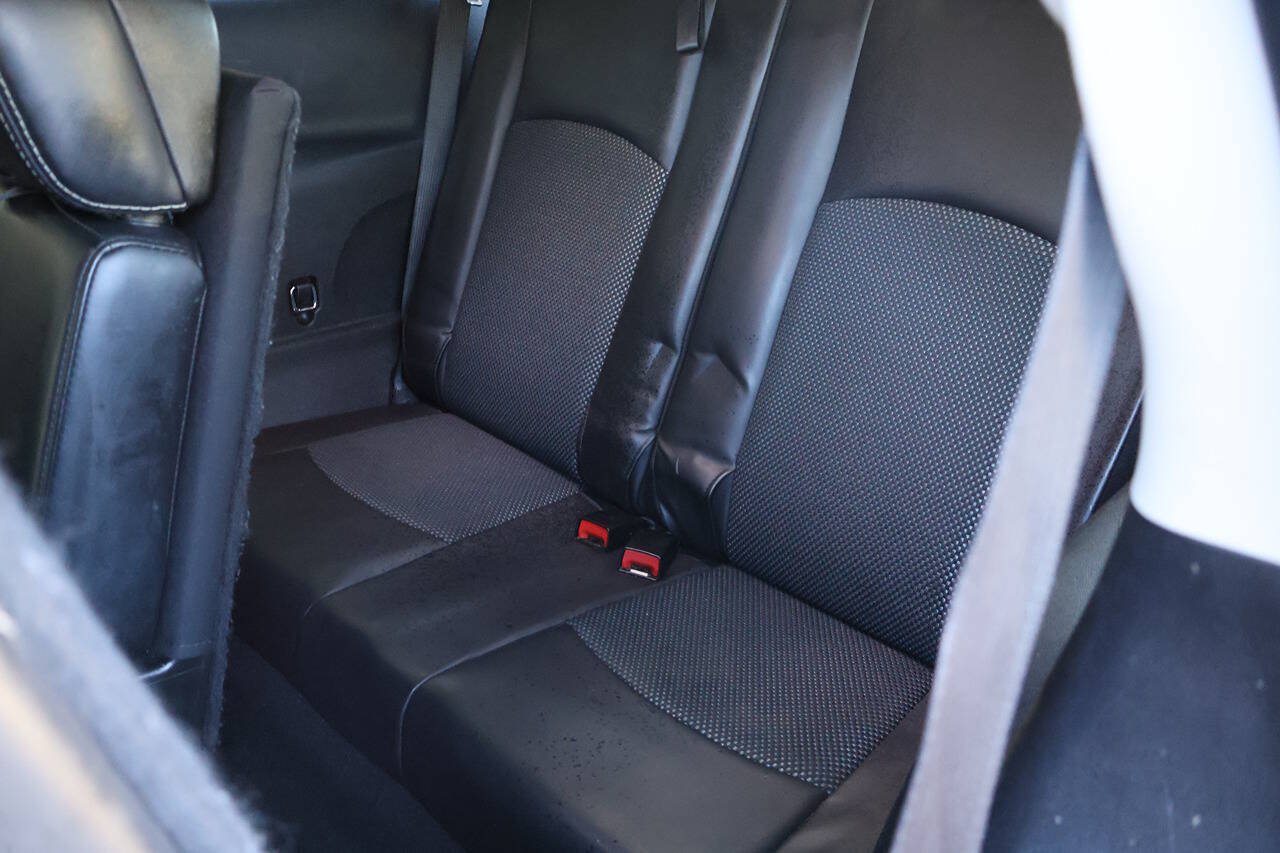 Used 2017 Dodge Journey Crossroad FWD image 17