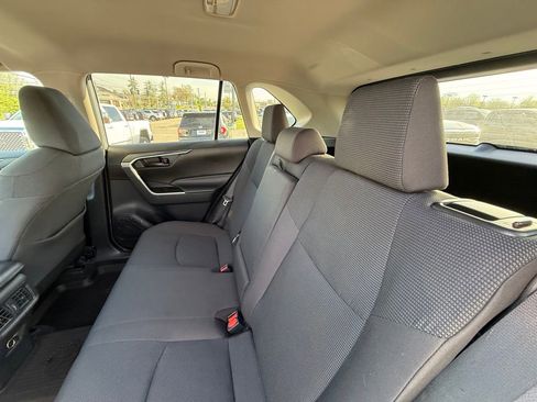 Used 2020 Toyota RAV4 LE AWD/4WD image 26