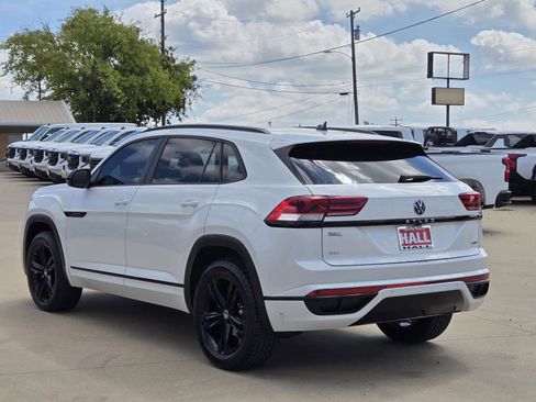 Used 2023 Volkswagen Atlas Cross Sport SEL R-Line image 4