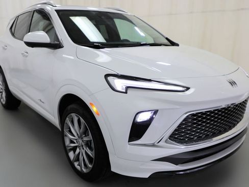 Used 2025 Buick Encore GX Avenir w/ Avenir Technology Package AWD/4WD image 20