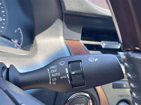 Used 2013 Lexus ES 350 w/ Luxury Pkg FWD image 23