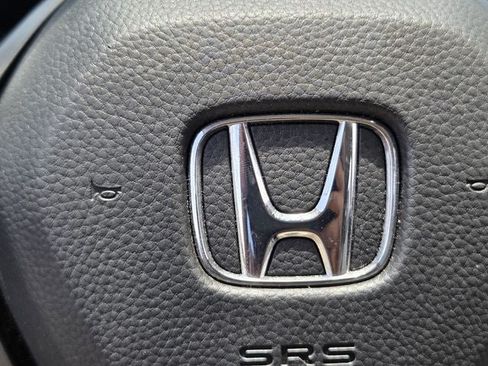 Used 2025 Honda HR-V LX image 32