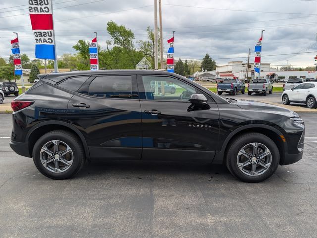 Used 2023 Chevrolet Blazer LT w/ Driver Confidence Package FWD image 6