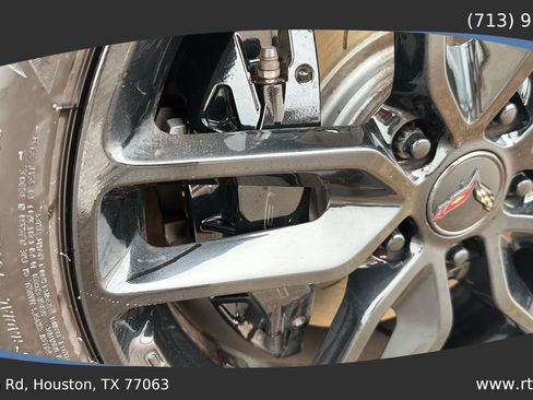 Used 2016 Chevrolet Corvette Stingray Coupe w/ 3LT Preferred Equipment Group RWD image 14