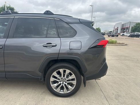 Used 2023 Toyota RAV4 XLE Premium FWD image 7