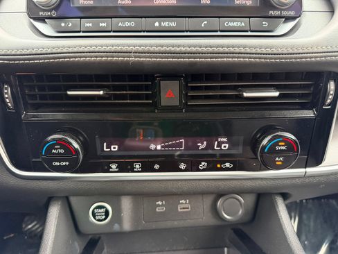 Used 2021 Nissan Rogue SV AWD/4WD image 31