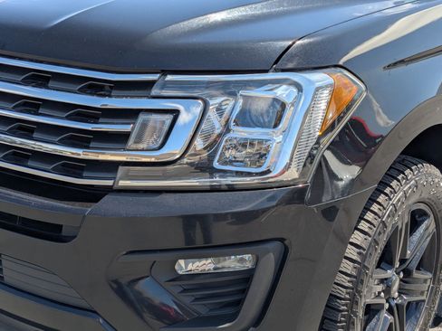 Used 2020 Ford Expedition XLT w/ Equipment Group 202A AWD/4WD image 12