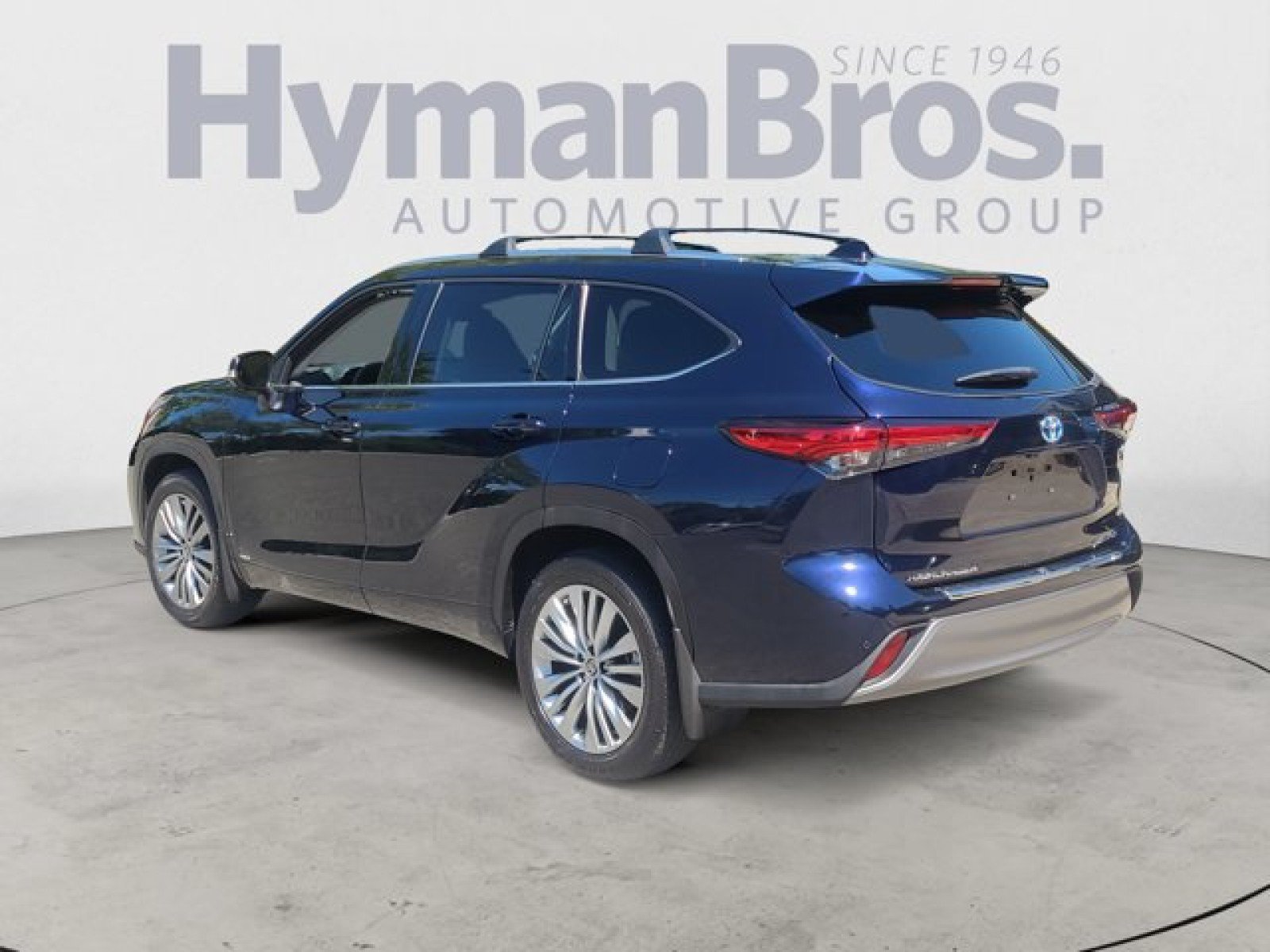 Used 2023 Toyota Highlander Platinum AWD/4WD image 5
