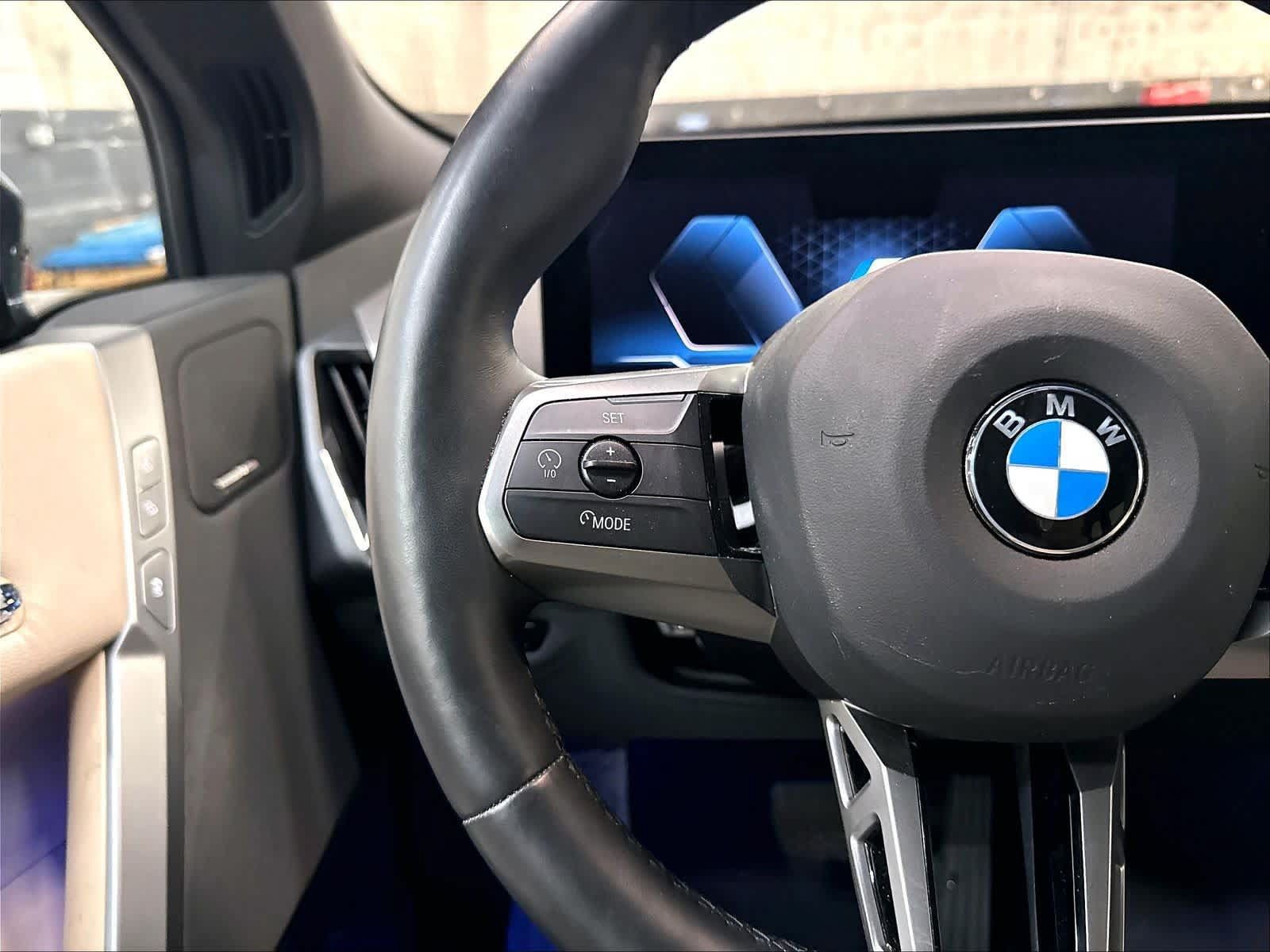 Used 2025 BMW iX xDrive50 w/ Premium Package AWD/4WD image 20