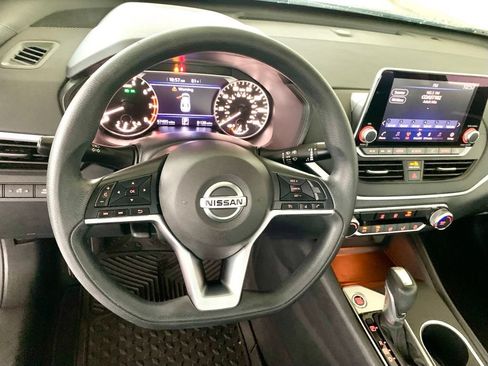 Used 2022 Nissan Altima 2.5 SV FWD image 30