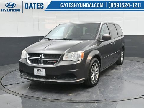 Used 2016 Dodge Grand Caravan SE image 6