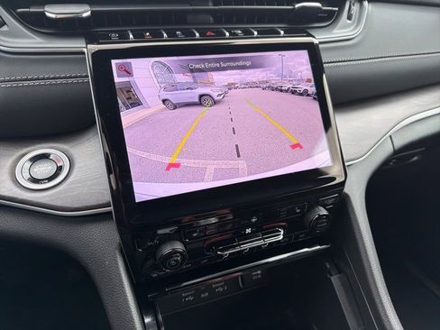 New 2025 Jeep Grand Cherokee Limited image 15