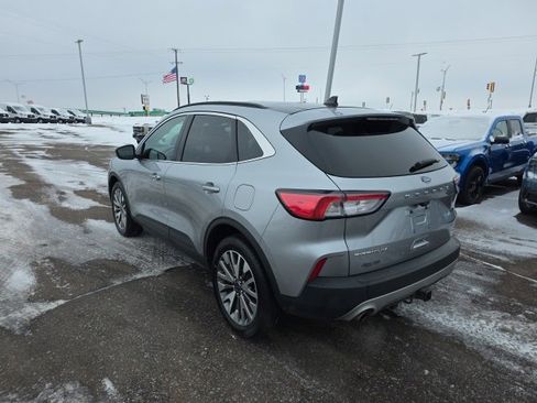 Used 2022 Ford Escape Titanium w/ Class II Trailer Tow Package image 5