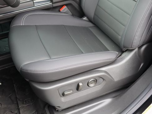 New 2026 GMC Hummer EV SUV w/ LPO, Dark Essentials Package image 16