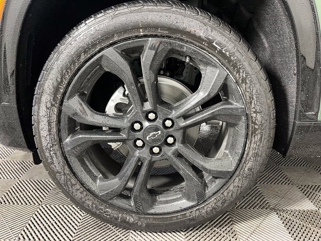 New 2027 Chevrolet Traverse RS w/ LPO, Floor Liner Package AWD/4WD image 13