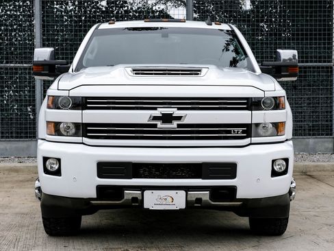 Used 2019 Chevrolet Silverado 3500 LTZ w/ Duramax Plus Package image 5