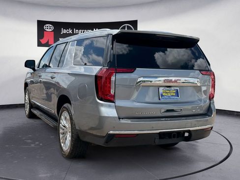 Used 2023 GMC Yukon XL SLT w/ SLT Luxury Package RWD image 3