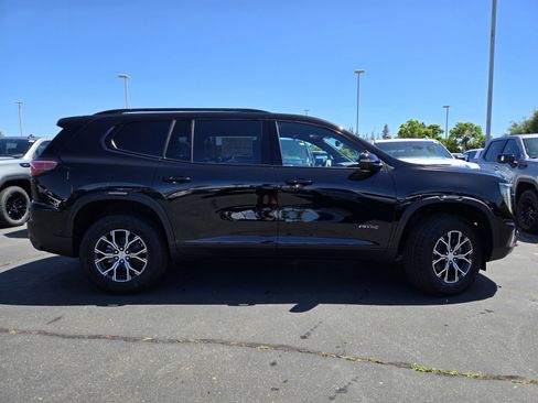 New 2026 GMC Acadia AT4 AWD/4WD image 3