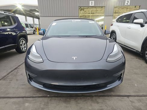 Used 2023 Tesla Model 3 Standard Range RWD image 2