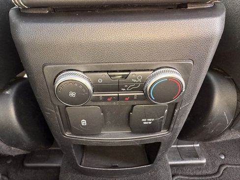Used 2020 Ford Explorer Limited image 38