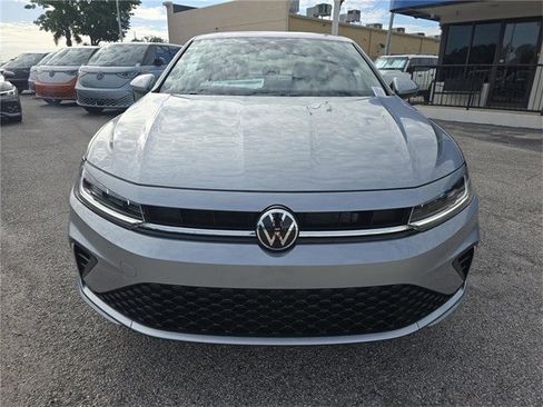 New 2025 Volkswagen Jetta SE image 7