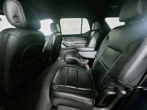 Used 2023 Chevrolet Traverse LT FWD image 27