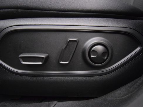 New 2026 Jeep Cherokee Limited AWD/4WD image 25
