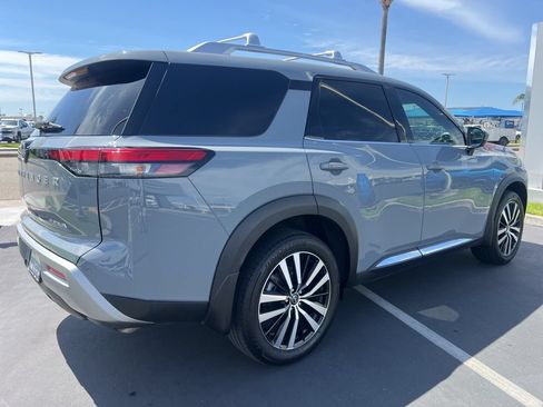 Used 2024 Nissan Pathfinder Platinum w/ Cargo Package FWD image 20