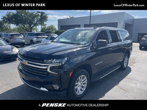 Used 2022 Chevrolet Suburban LT image 1