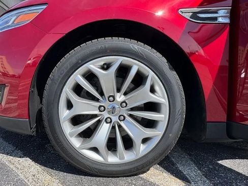 Used 2017 Ford Taurus Limited FWD image 28