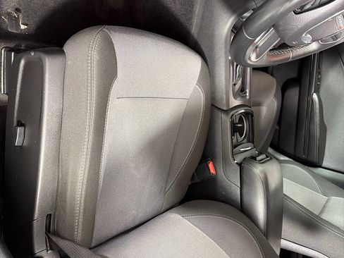 Used 2018 Dodge Charger SXT w/ Blacktop Package RWD image 12