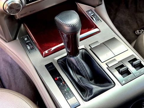 Used 2016 Lexus GX 460 image 18