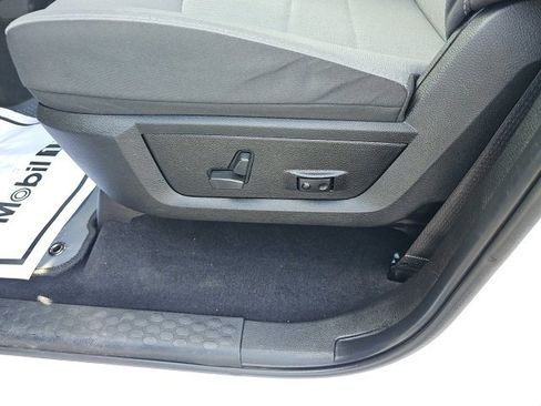 Used 2022 RAM 1500 Classic SLT w/ Electronics Convenience Group image 28