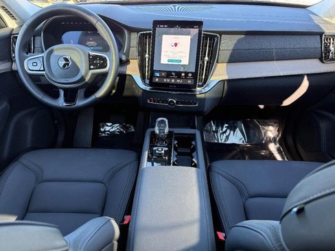 Certified 2025 Volvo XC90 B6 Plus image 12