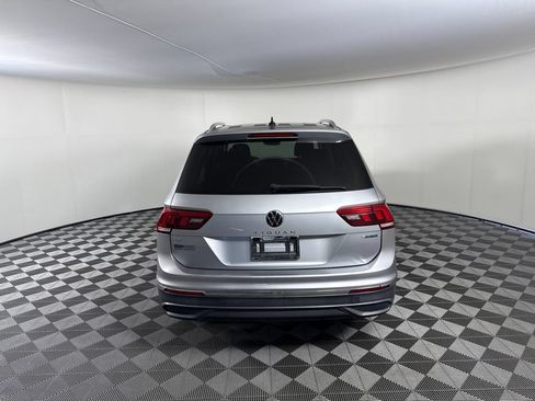 Used 2023 Volkswagen Tiguan SE AWD/4WD image 4