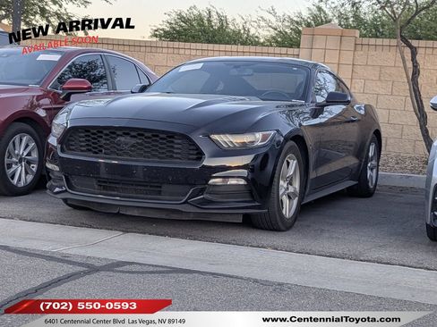 Used 2017 Ford Mustang Coupe RWD image 1