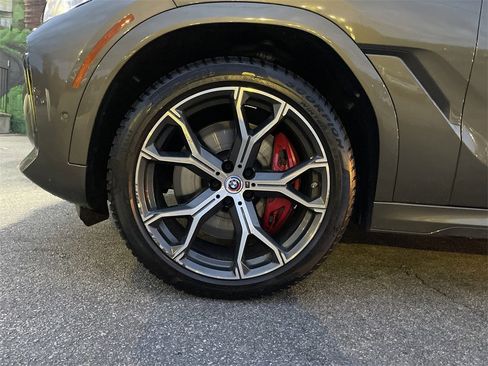 Used 2023 BMW X6 M50i w/ Executive Package image 9