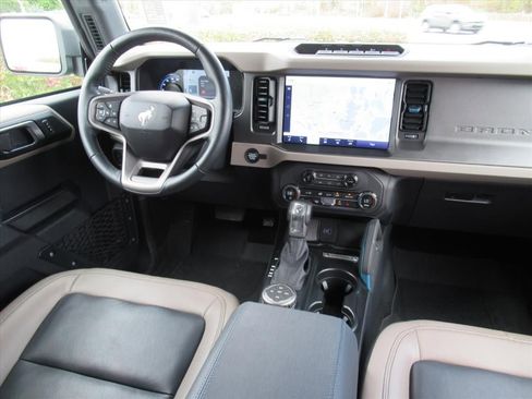 Used 2024 Ford Bronco Wildtrak AWD/4WD image 15
